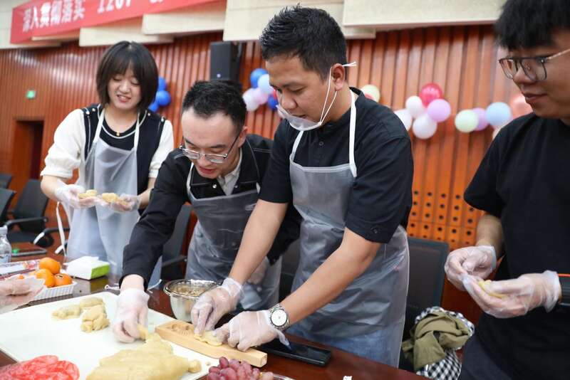 絲路青年走進(jìn)國家能源集團(tuán)，探索能源綠色低碳轉(zhuǎn)型新路徑